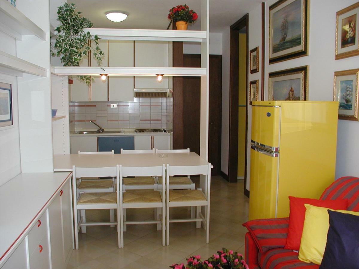 Complesso Solarium Apartment Bibione Luaran gambar