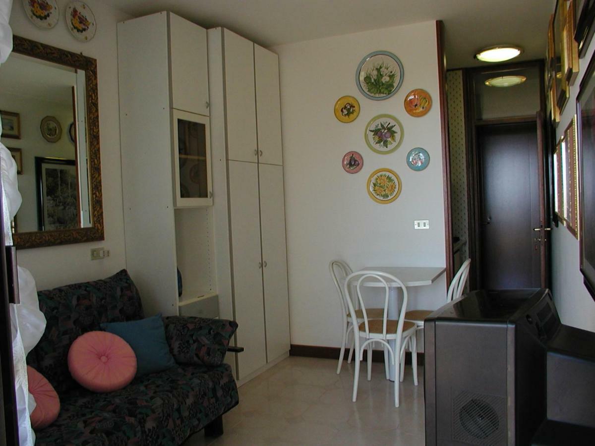 Complesso Solarium Apartment Bibione Luaran gambar